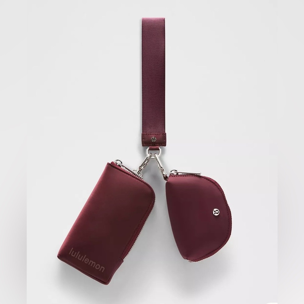 NWT Lululemon Dual Pouch Wristlet Wallet Color-Burgundy